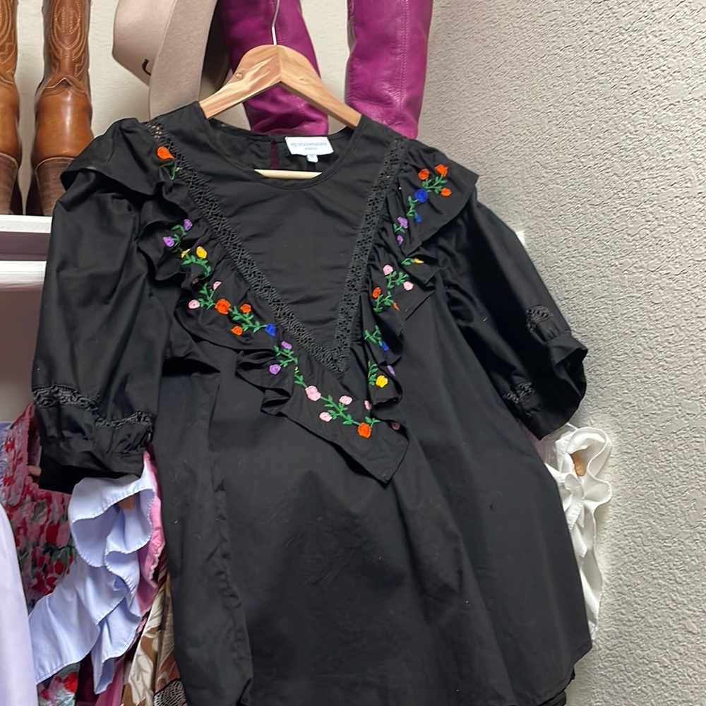 Mi Golondrina Black Blouse